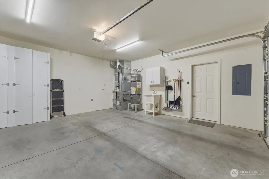 807 SE Covey Court College Place WA 99324