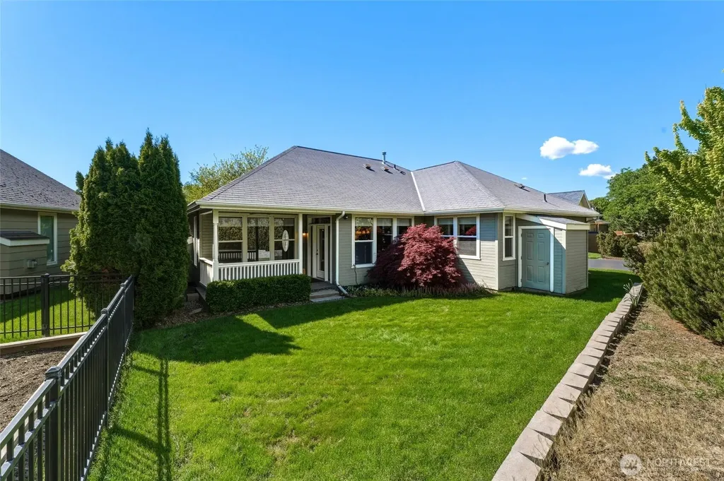 807 SE Covey Court College Place WA 99324