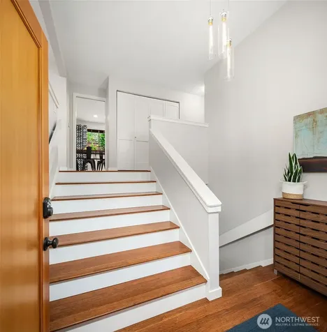 6700 81st Avenue SE Mercer Island WA 98040