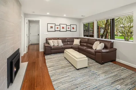 6700 81st Avenue SE Mercer Island WA 98040