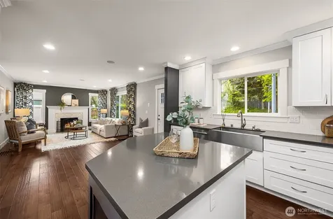 814 23rd Avenue E Seattle WA 98112