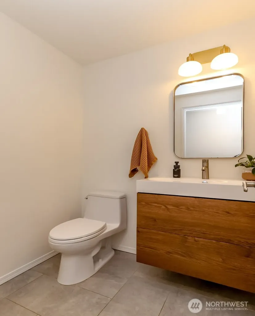 1855 Hillside Drive NE Tacoma WA 98422