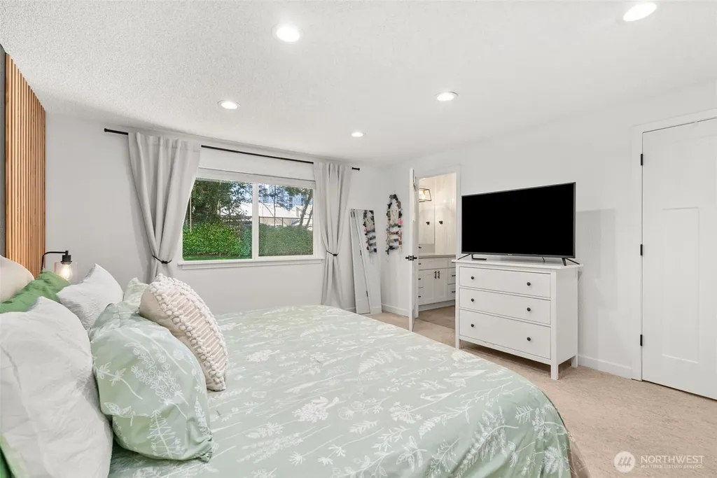 3704 72nd Avenue Ct W University Place WA 98466