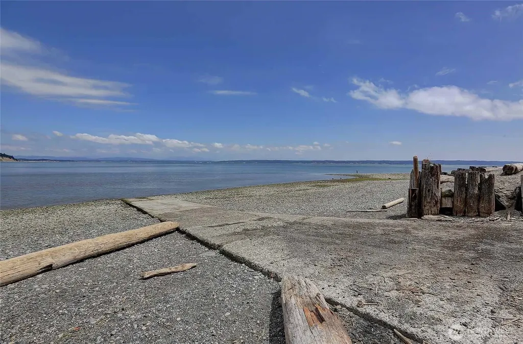 1148 Central Drive Camano Island WA 98282