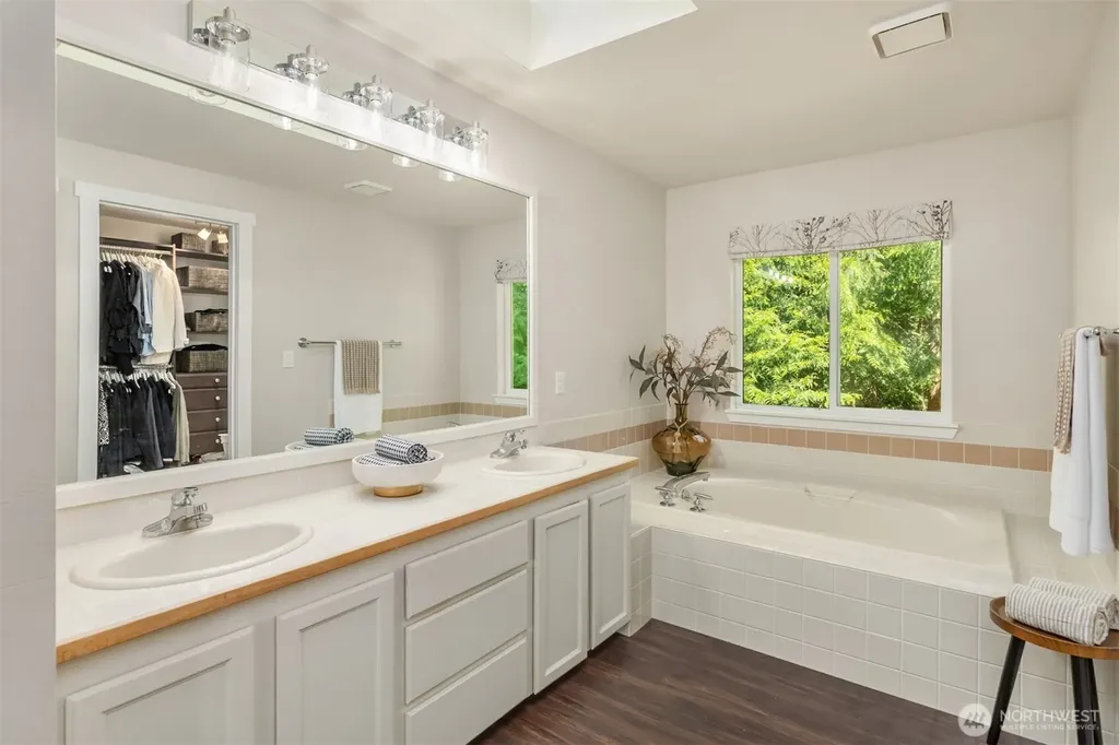 1636 NW Nassau Court Poulsbo WA 98370