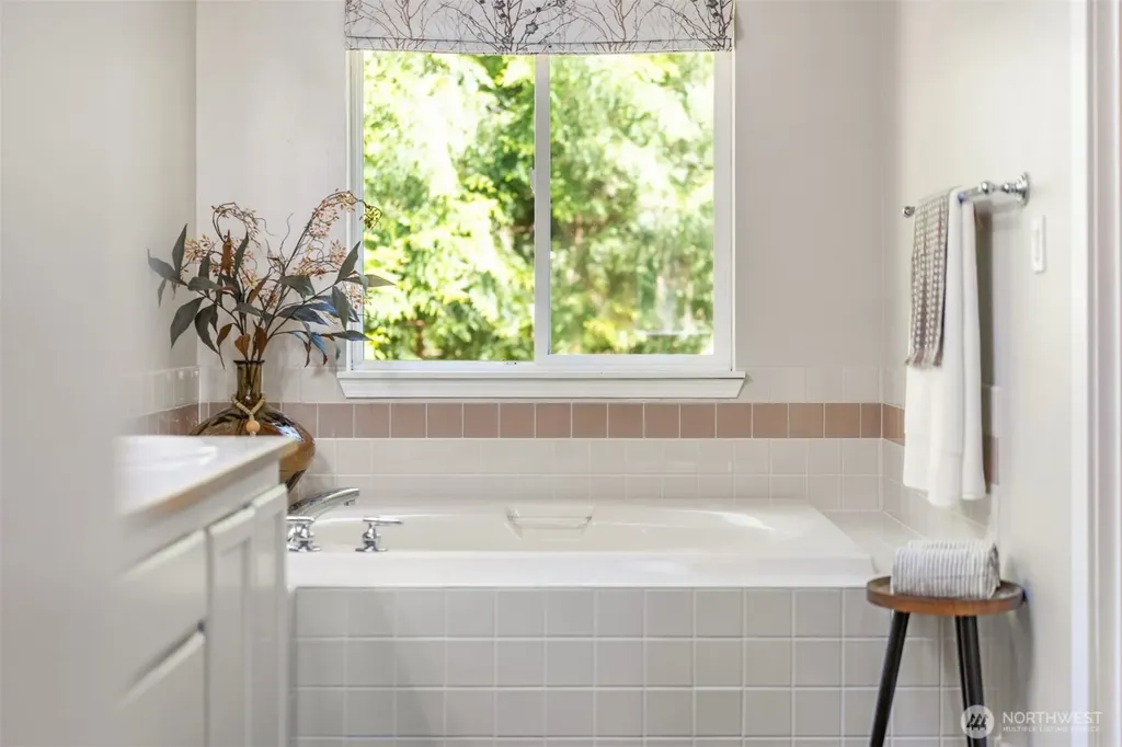 1636 NW Nassau Court Poulsbo WA 98370