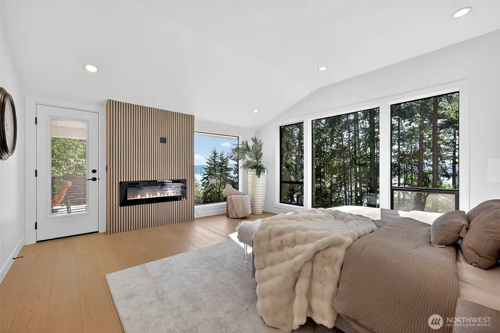 111 Point Fosdick Circle NW Gig Harbor WA 98335