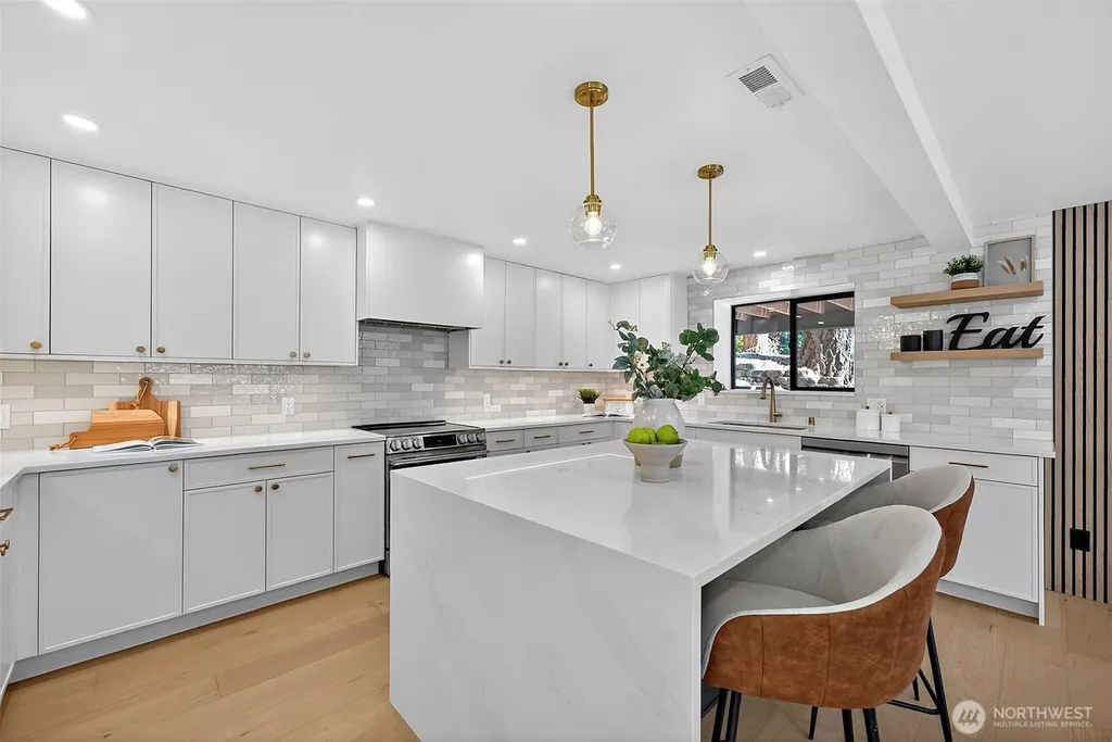111 Point Fosdick Circle NW Gig Harbor WA 98335