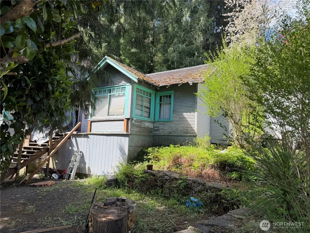 2833 Wishkah Road Aberdeen WA 98520
