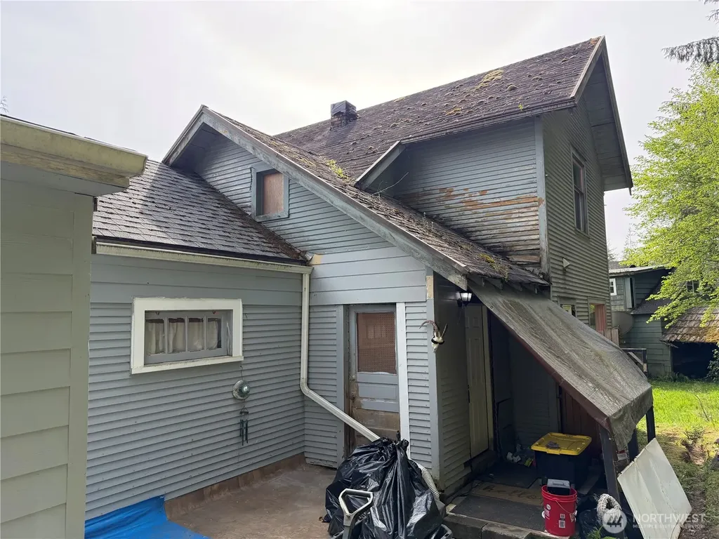 2833 Wishkah Road Aberdeen WA 98520