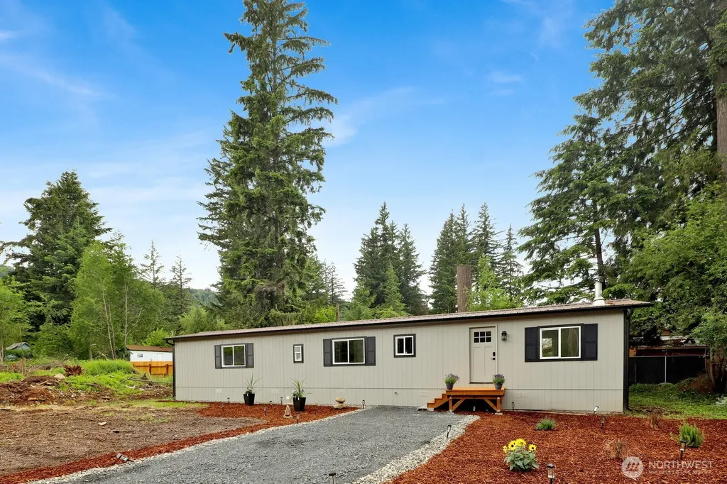 8433 Golden Valley Drive Maple Falls WA 98266