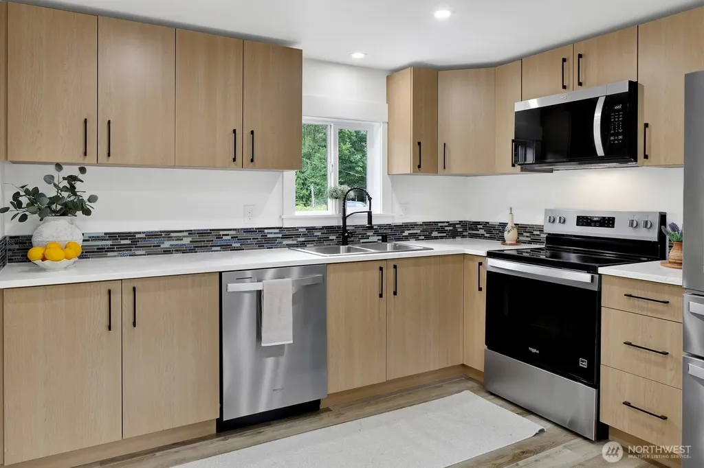 8433 Golden Valley Drive Maple Falls WA 98266