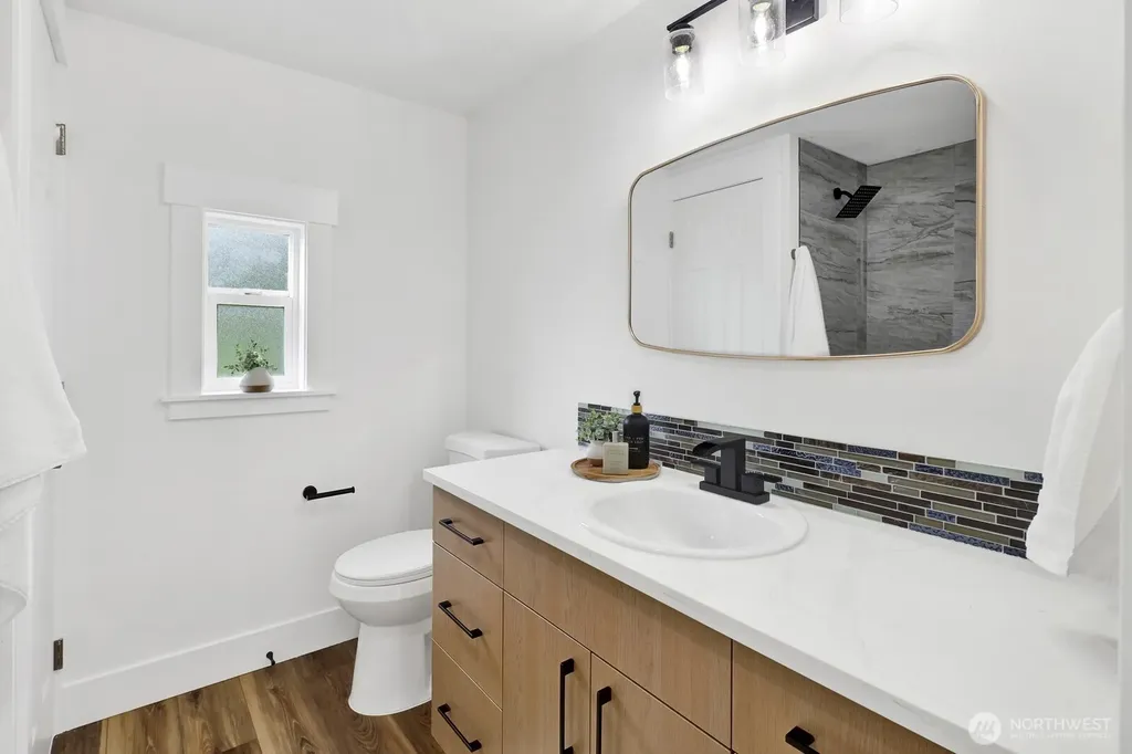 8433 Golden Valley Drive Maple Falls WA 98266