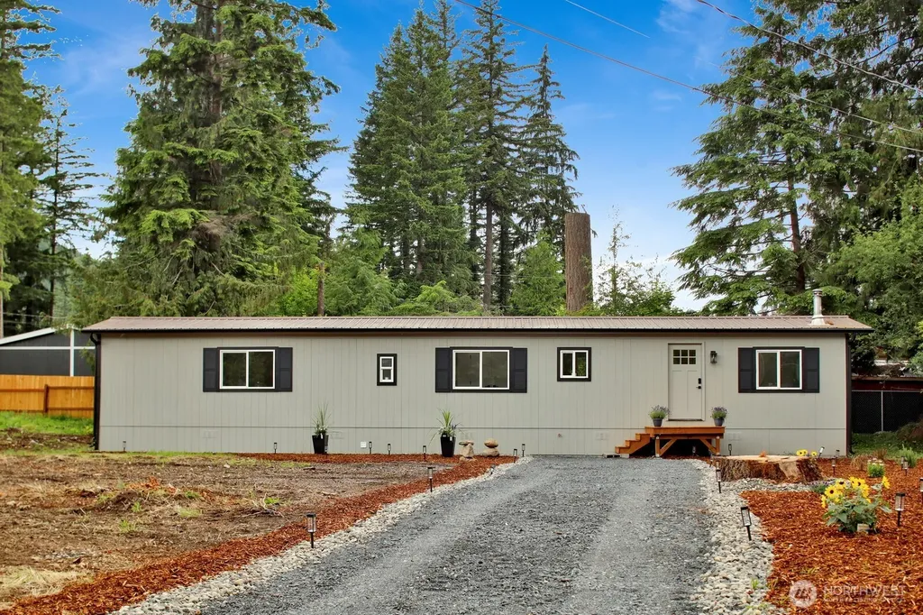 8433 Golden Valley Drive Maple Falls WA 98266