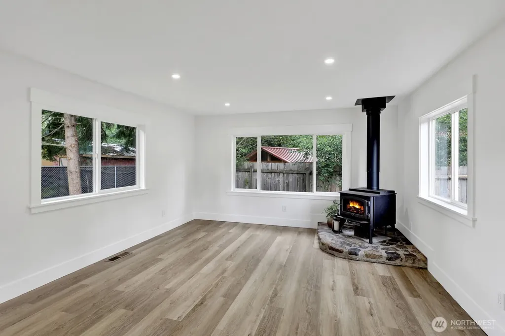 8433 Golden Valley Drive Maple Falls WA 98266