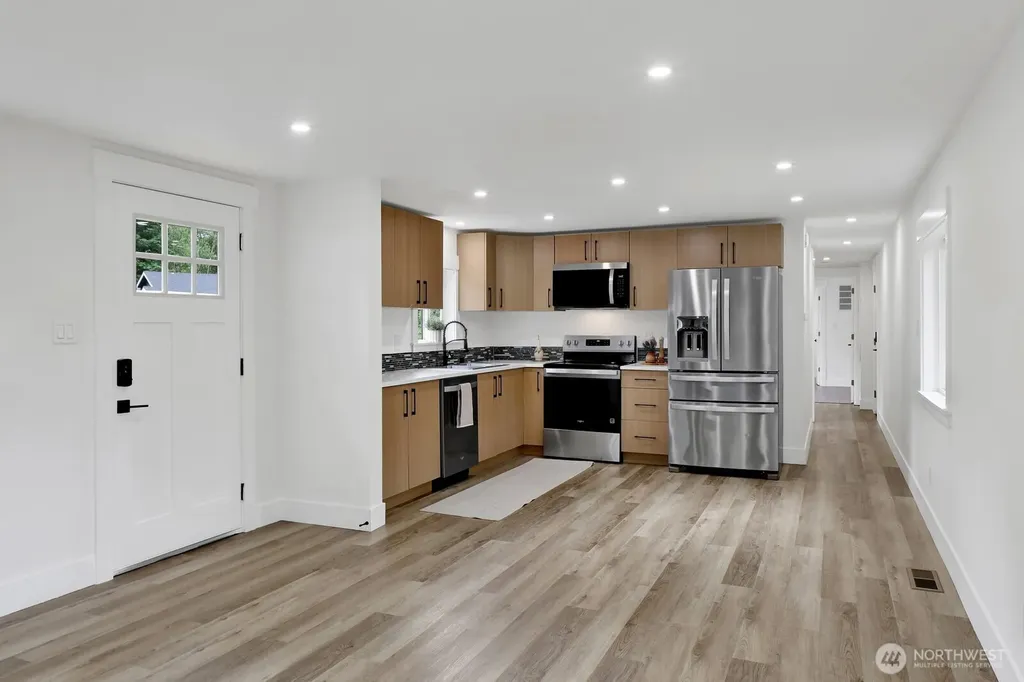 8433 Golden Valley Drive Maple Falls WA 98266