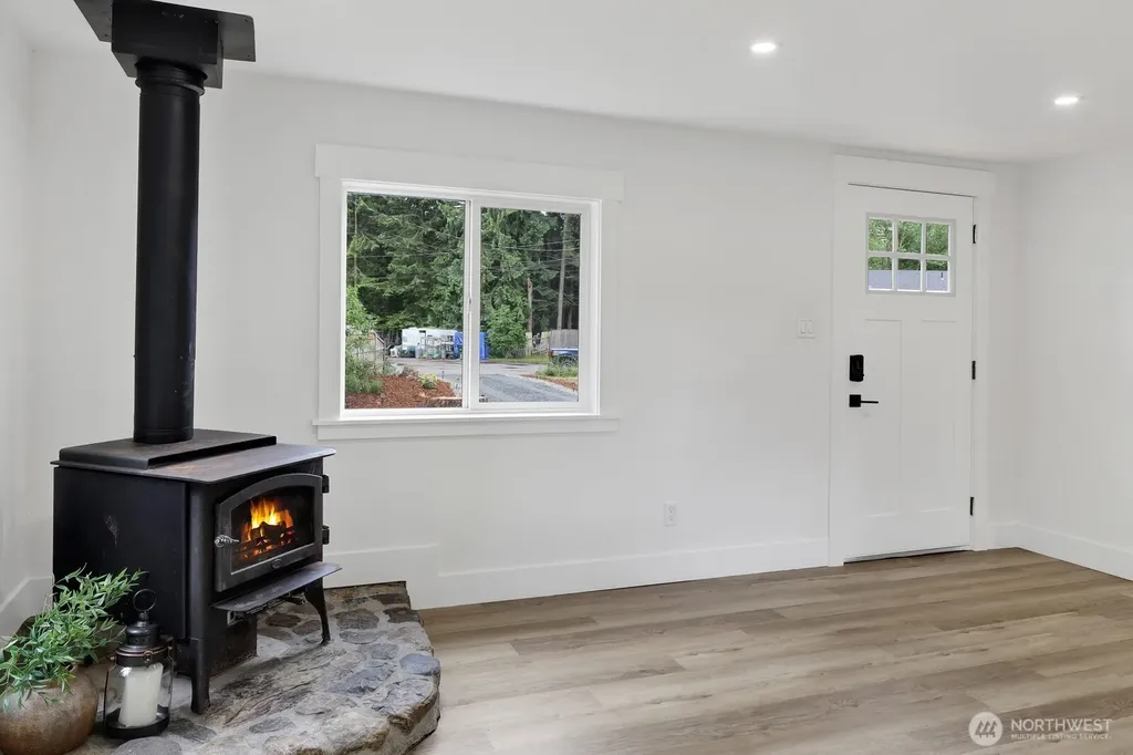 8433 Golden Valley Drive Maple Falls WA 98266