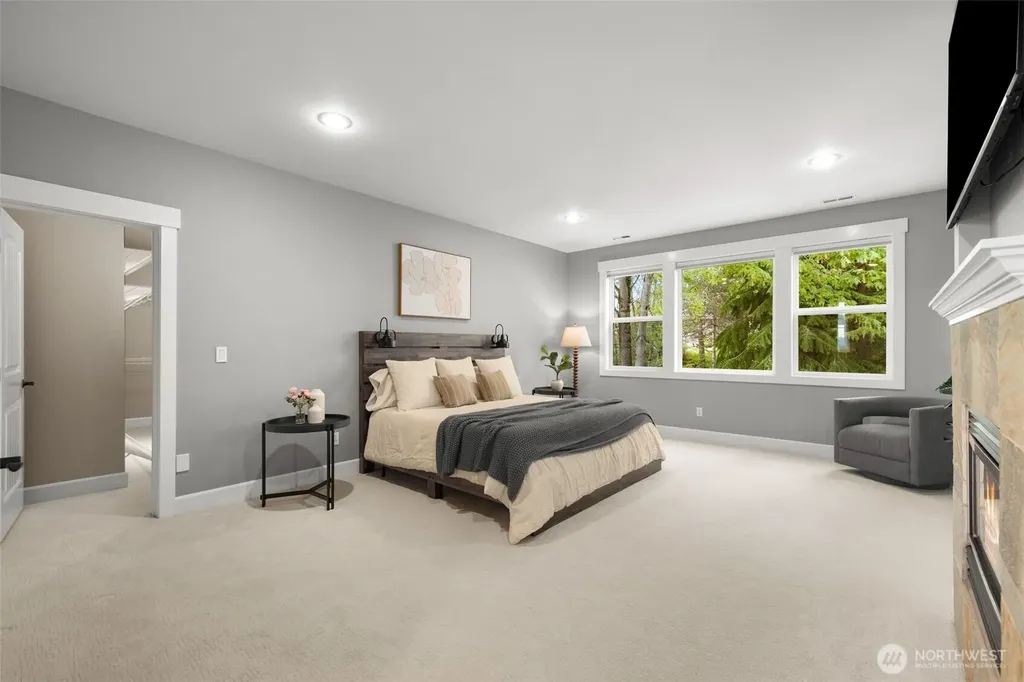 1300 N 27th Place Renton WA 98056