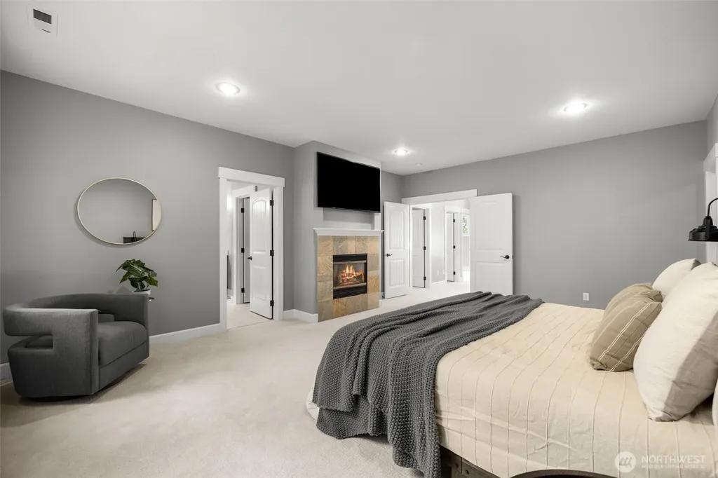 1300 N 27th Place Renton WA 98056