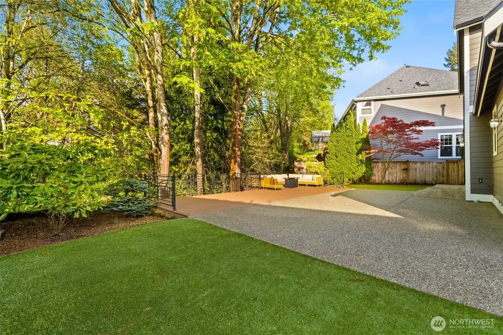 1300 N 27th Place Renton WA 98056