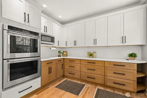 1300 N 27th Place Renton WA 98056