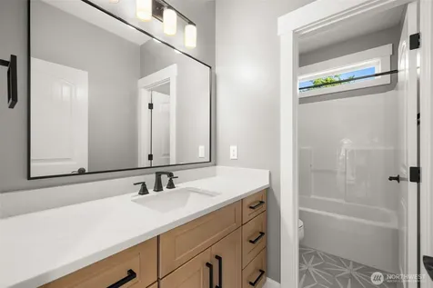 1300 N 27th Place Renton WA 98056