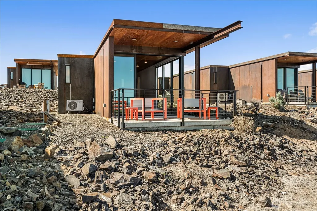 23692 NW Cliffe Pointe Road Quincy WA 98848
