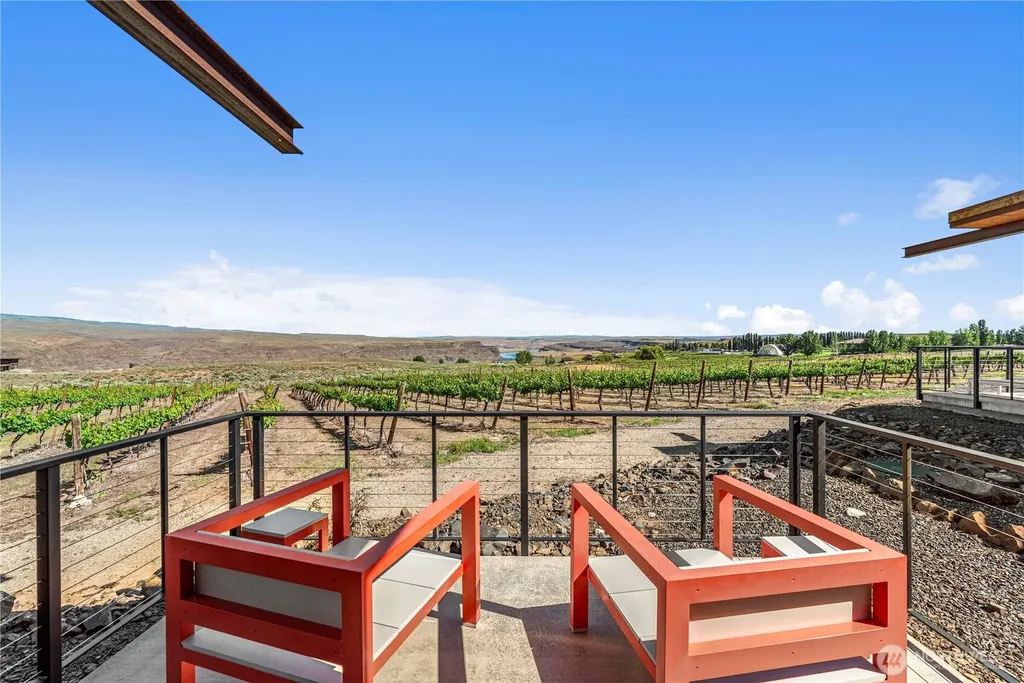 23692 NW Cliffe Pointe Road Quincy WA 98848