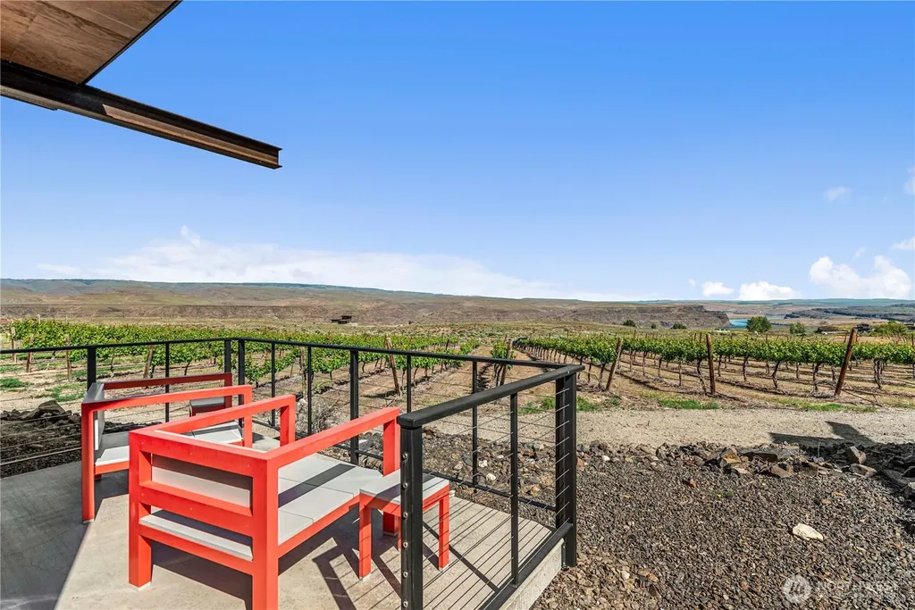 23692 NW Cliffe Pointe Road Quincy WA 98848