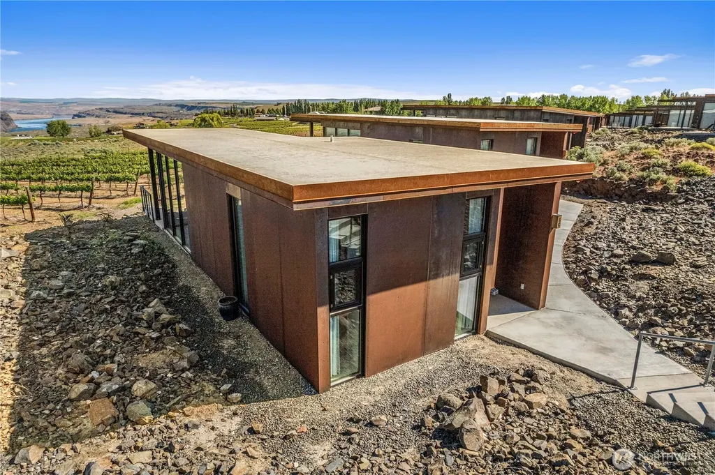 23692 NW Cliffe Pointe Road Quincy WA 98848