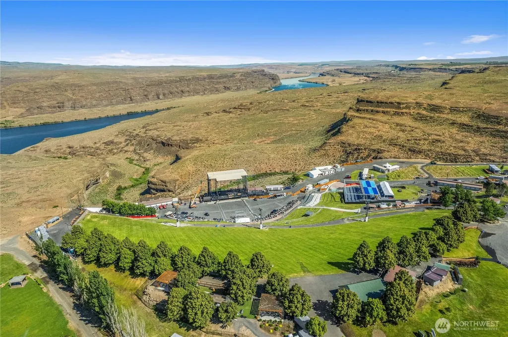 23692 NW Cliffe Pointe Road Quincy WA 98848