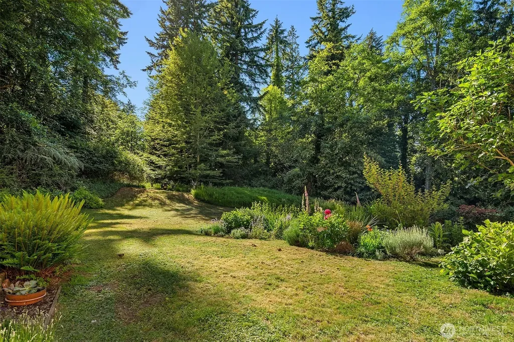 11703 Vashon Highway SW Vashon WA 98070