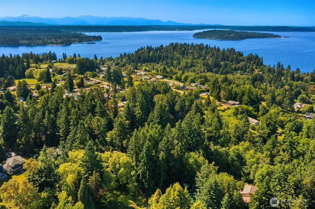 11703 Vashon Highway SW Vashon WA 98070