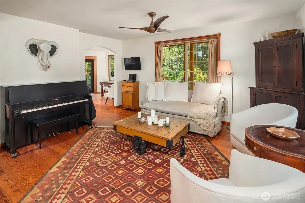 11703 Vashon Highway SW Vashon WA 98070