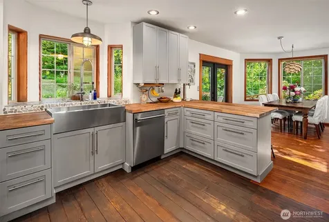 11703 Vashon Highway SW Vashon WA 98070
