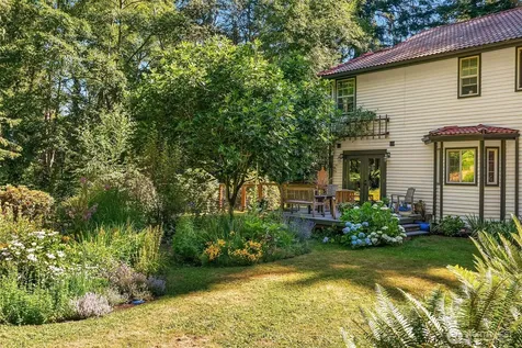 11703 Vashon Highway SW Vashon WA 98070