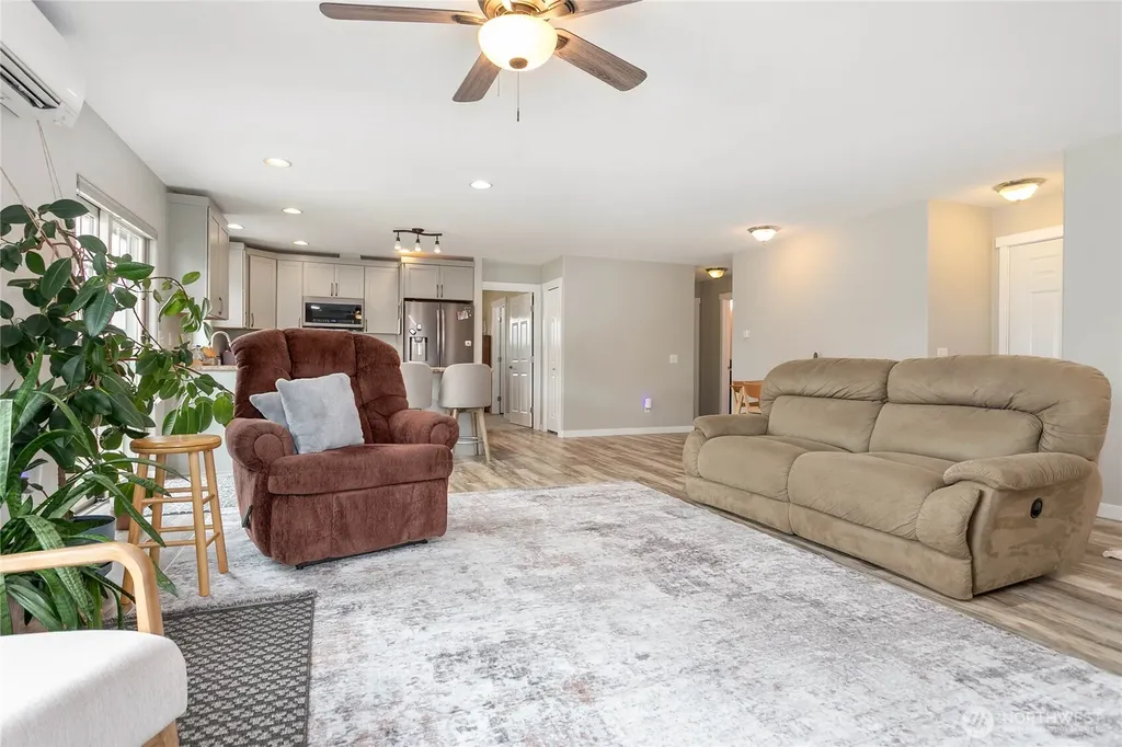 232 Front Street Sumas WA 98295
