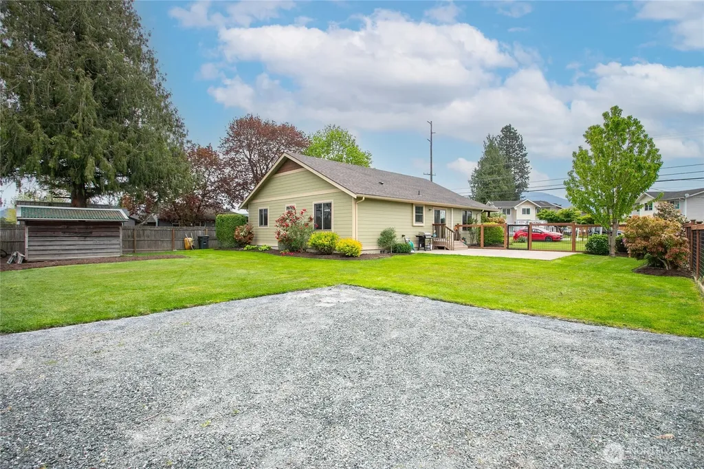 232 Front Street Sumas WA 98295