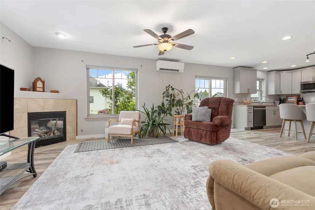 232 Front Street Sumas WA 98295