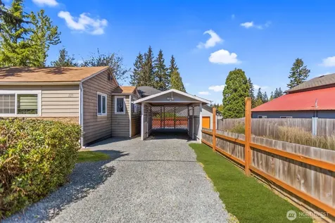 225 74th Street SE Everett WA 98203