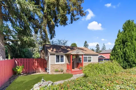 225 74th Street SE Everett WA 98203