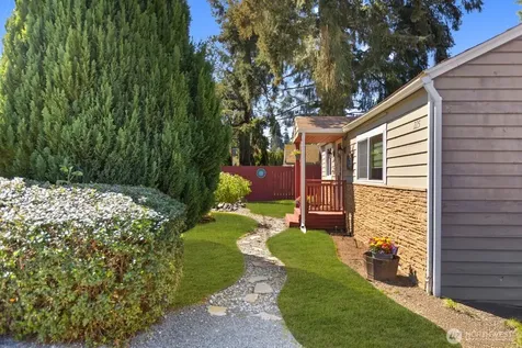 225 74th Street SE Everett WA 98203