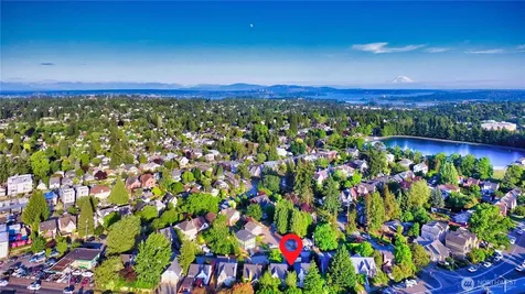 7818 NE Lake City Way NE Seattle WA 98115