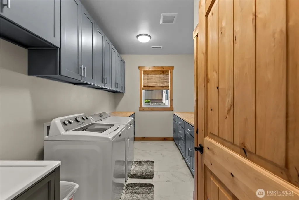 2042 Maiden Lane Wenatchee WA 98801