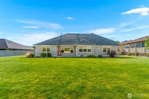 2042 Maiden Lane Wenatchee WA 98801