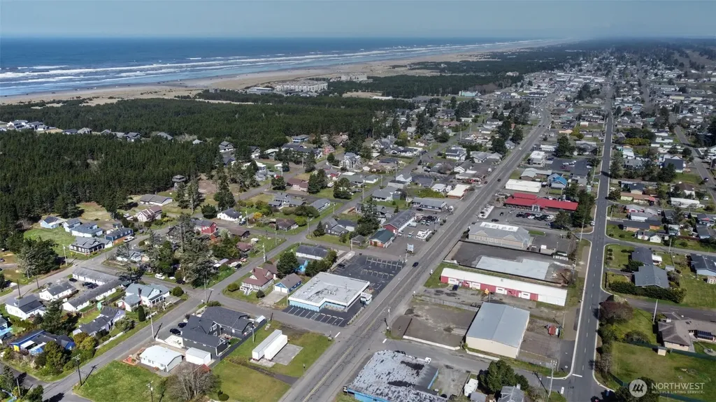 4913 N Place Seaview WA 98644