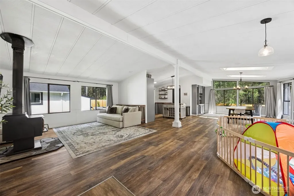 30428 Cumberland Kanaskat Road SE Ravensdale WA 98051