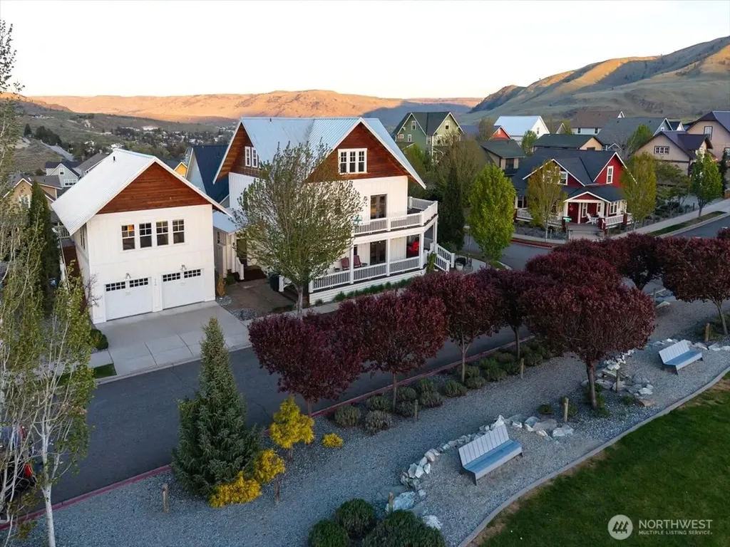 108 Jackrabbit Lane Chelan WA 98816