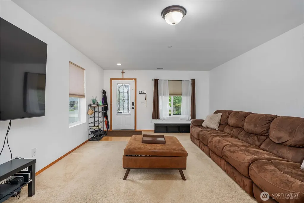 1926 Homan Avenue Dupont WA 98327