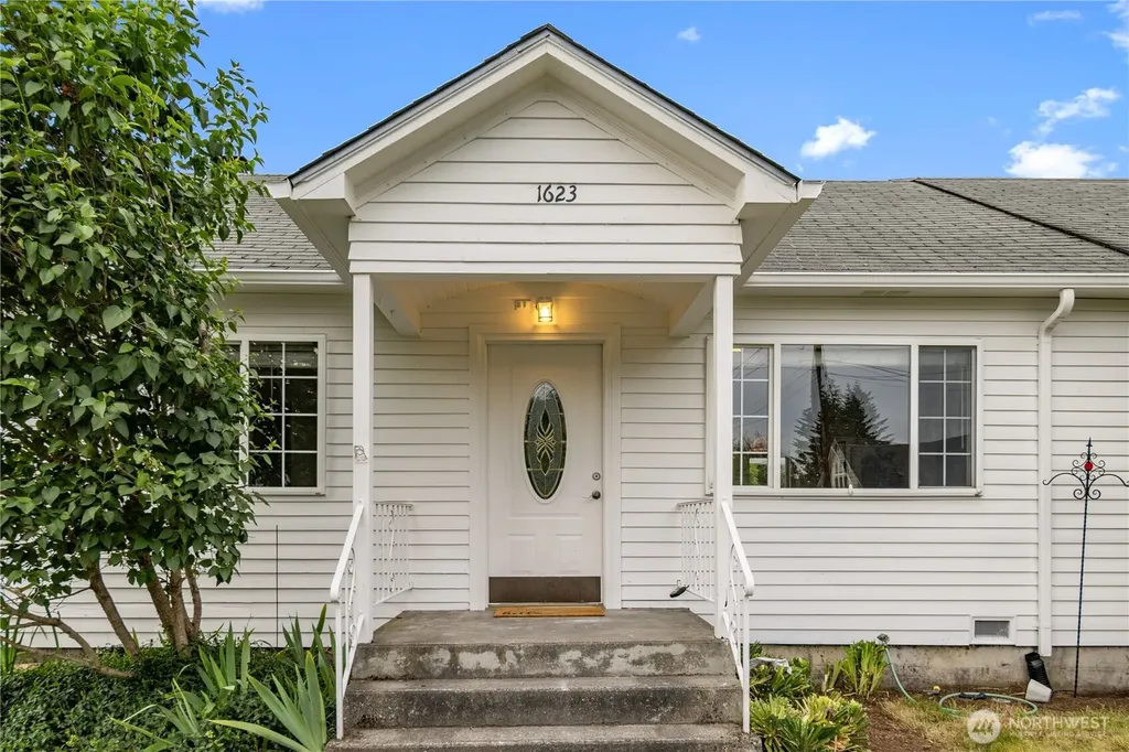 1623 Palm Avenue Everett WA 98203